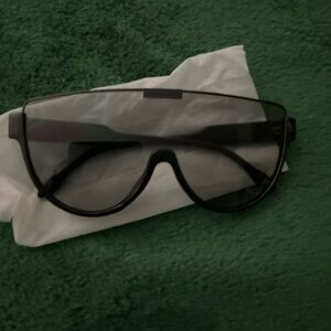 Stylish Black Sunglasses